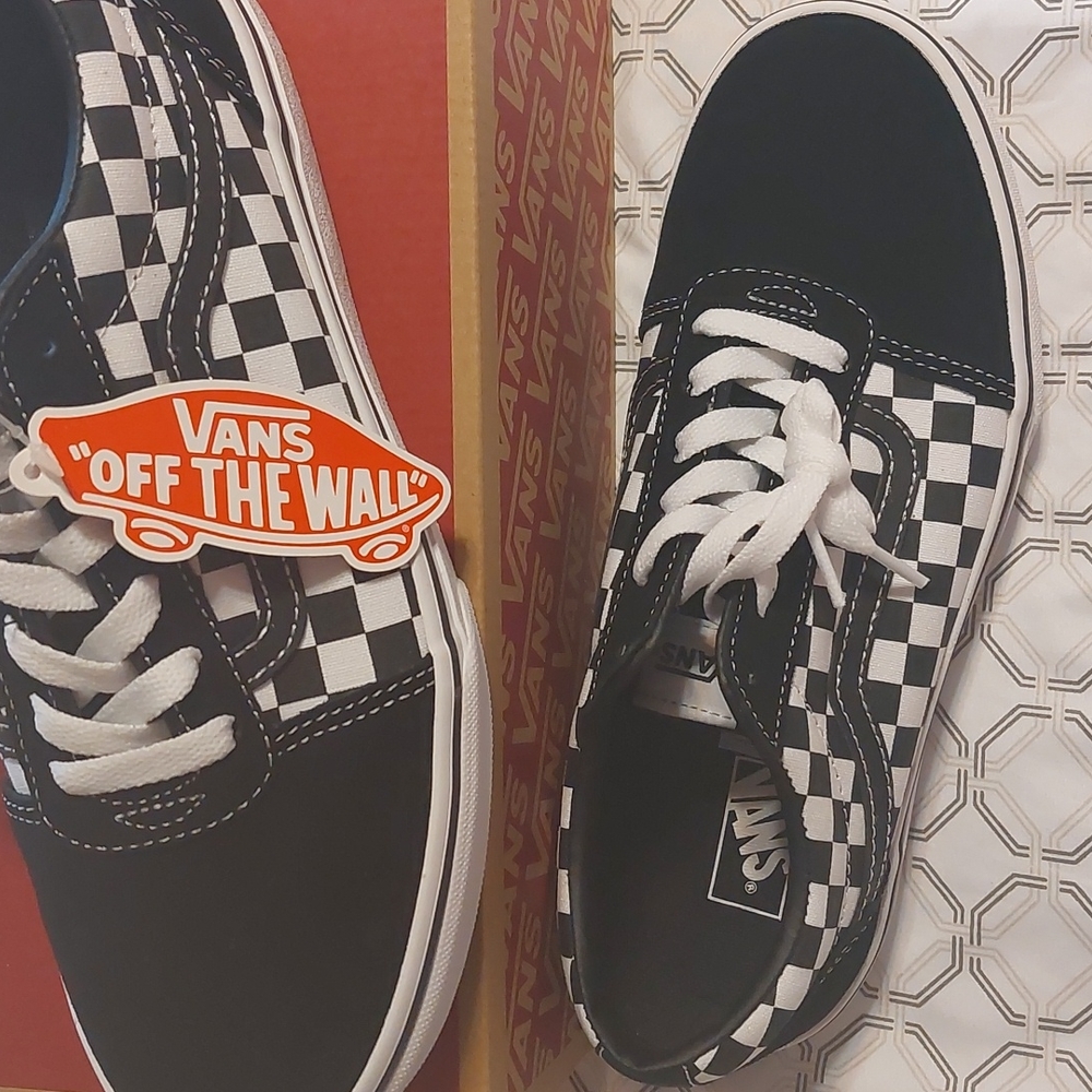 VANS WARD LOW MENS SZ 7